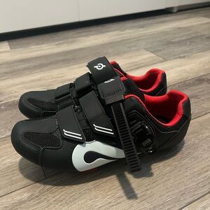Peloton Cycling Shoes Size 40